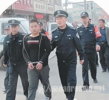 23岁内蒙古男子因脚太臭处不到对象 偷钱天天做足疗