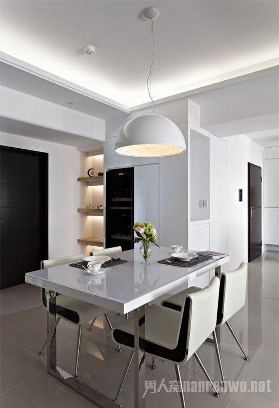 白色烤漆