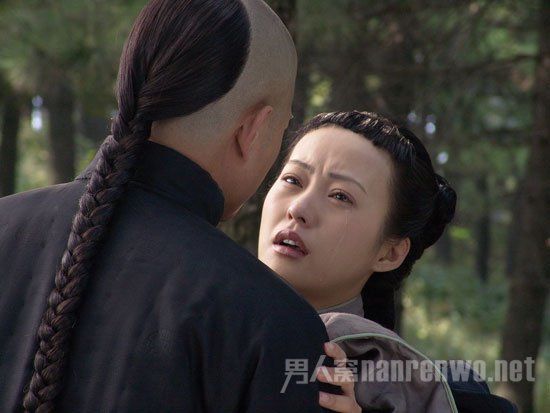 《白银帝国》郝蕾
