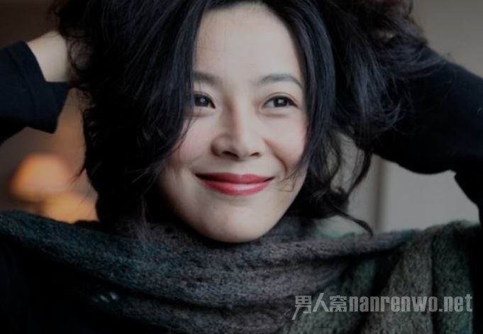 罗嘉良老婆苏岩美照