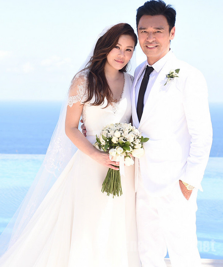 钟镇涛结婚照