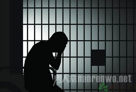 66岁老人工地偷窃被抓