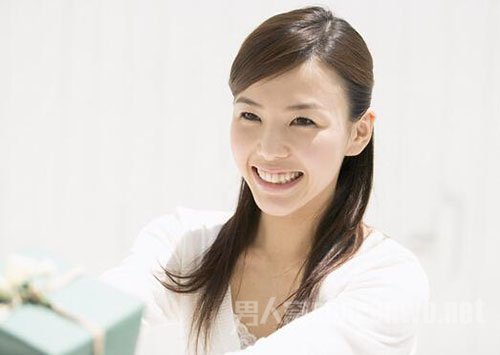逗女孩笑