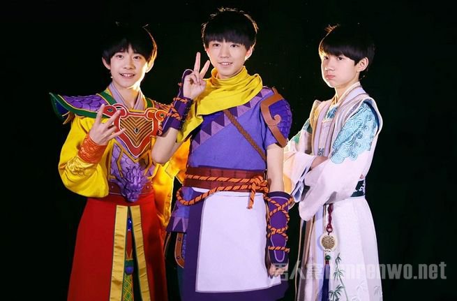 TFBOYSװ