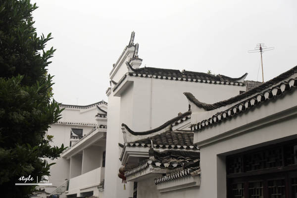 白色的墙壁