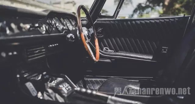 American V8