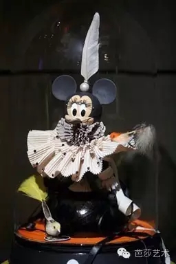 80Minnie doll