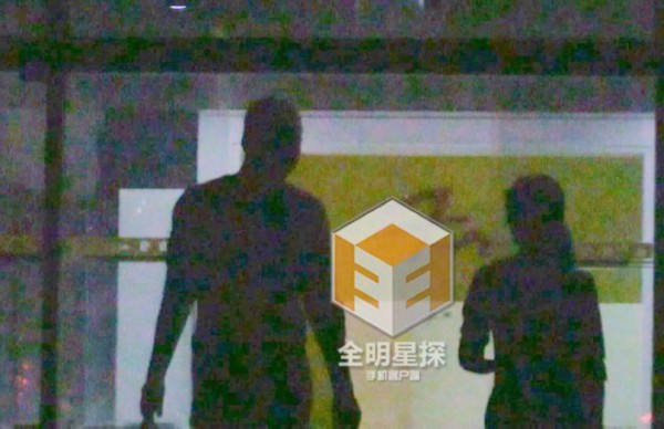 两人返回住处