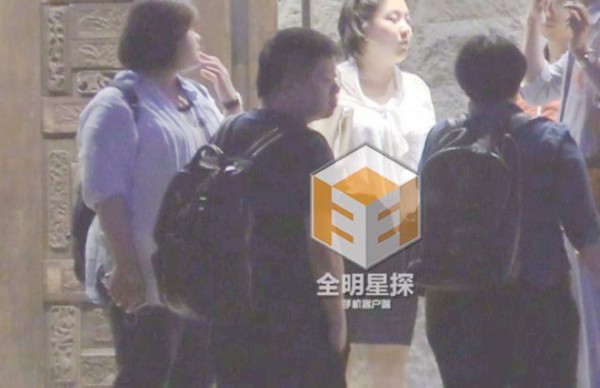papi酱与众人告别