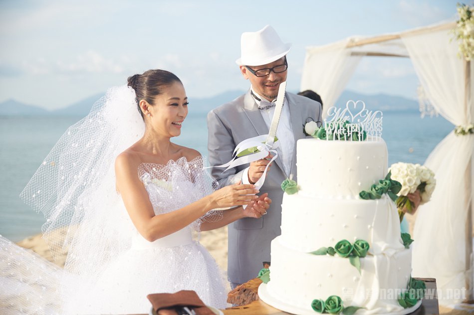 管虎梁静海边婚礼照片