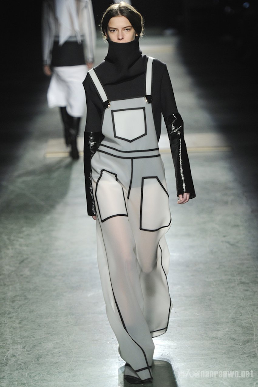 Wanda Nylon AW16