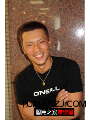 小平头发型
