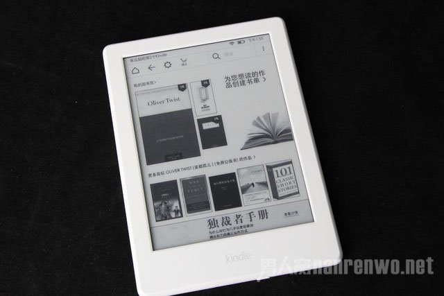 白色的全新入门版Kindle满足了众多读者的审美需求