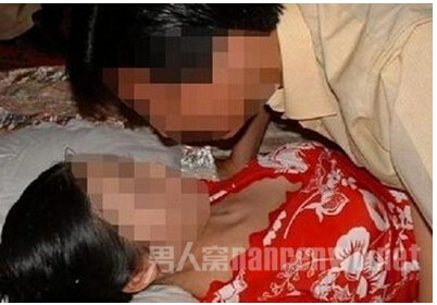 美国女子带7旬丈夫遗体