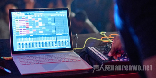 微软 Surface Book