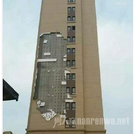 楼盘外墙脱落