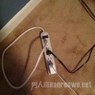 这智商，排插也是要抗压的