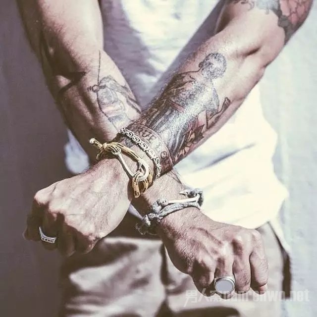 Ԫ