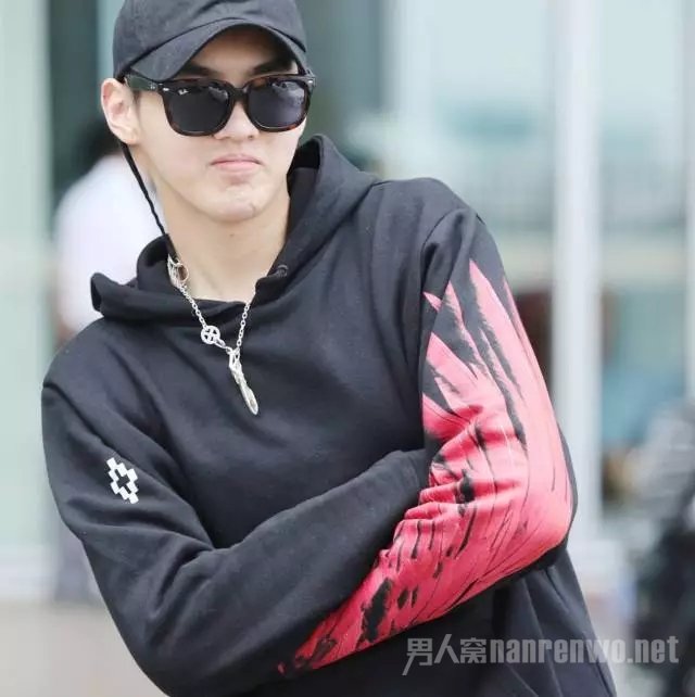 Long Strap Cap