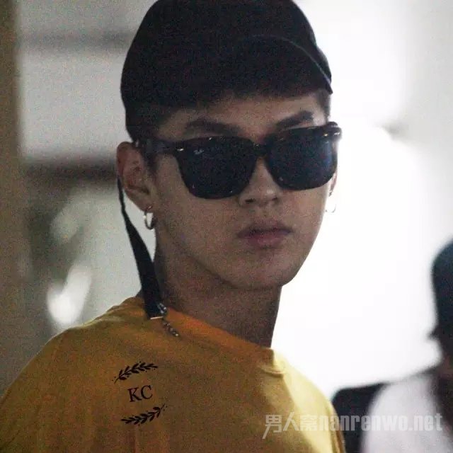 Long Strap Cap