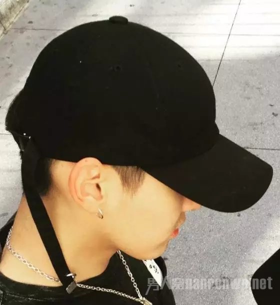Long Strap Cap