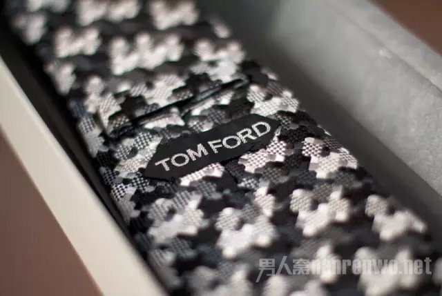 TOM FORD