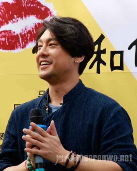 朱孝天发型