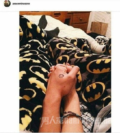 疑似权志龙与小松菜奈牵手床照