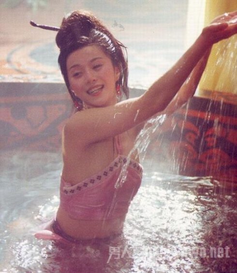出水芙蓉，但是怎么没有胸