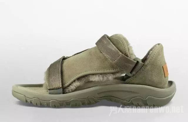 UGG