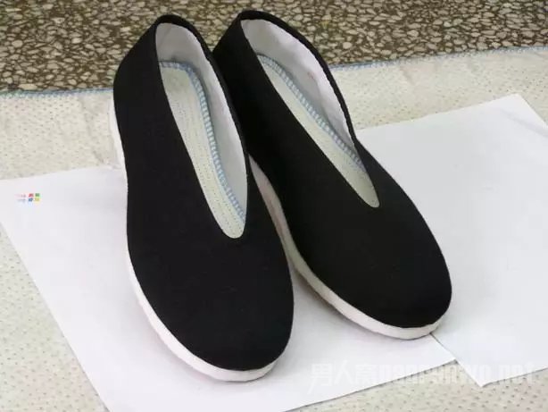 黑布鞋