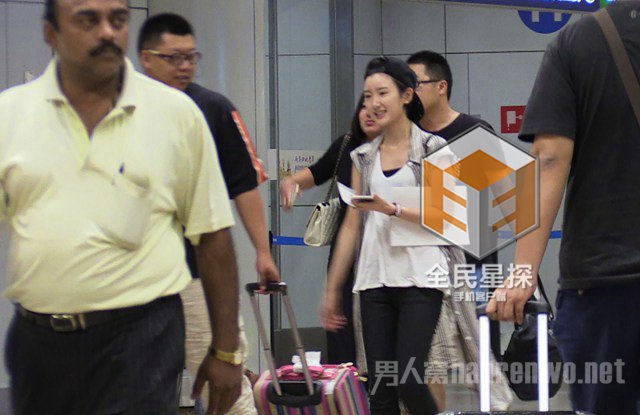 毛晓彤陈翔约会被拍