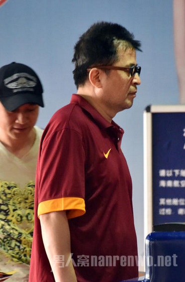 毕福剑面容憔悴