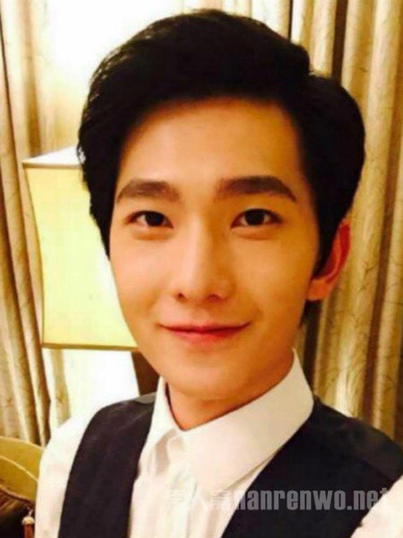 杨洋男士发型