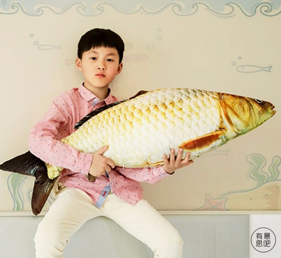 生鱼抱枕