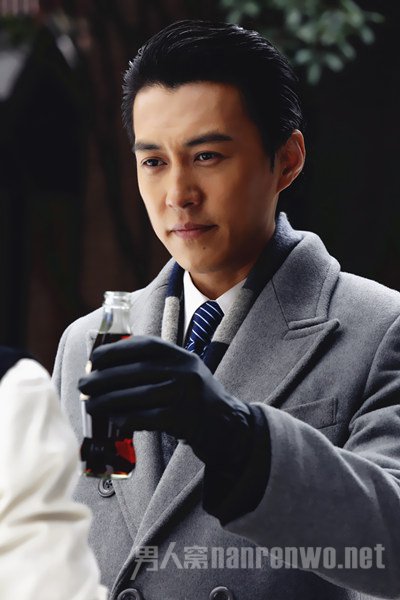 鬼吹灯之精绝古城靳东目光如炬