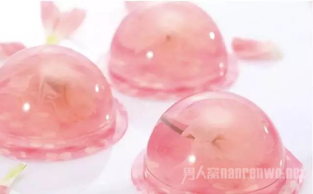 ӣ