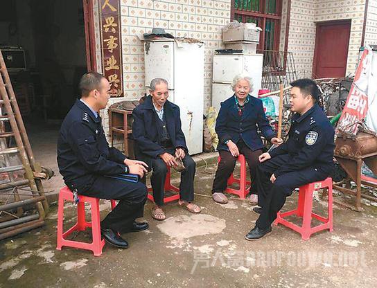 拾荒老人认小偷为干女儿