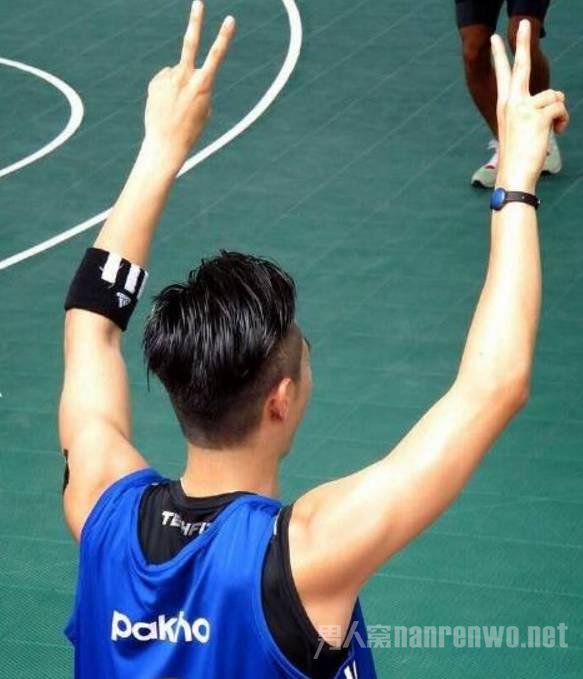 周柏豪后脑勺