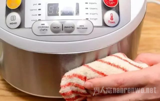 电饭煲外部污渍