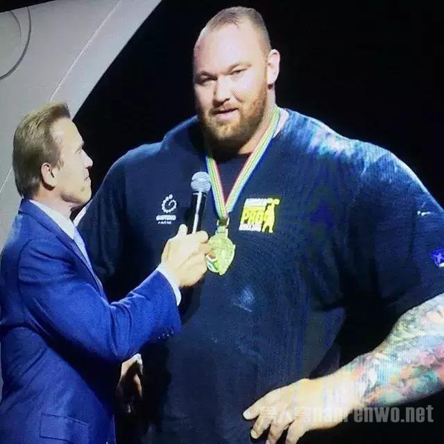 ɷ