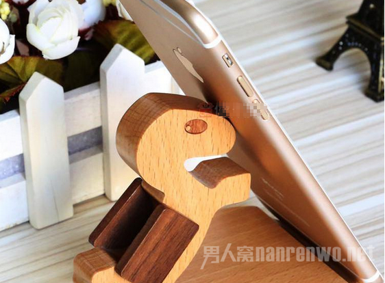 可刻字实木小马懒人手机座