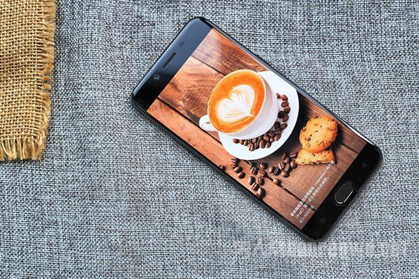 OPPO R9s哑光黑版壁纸