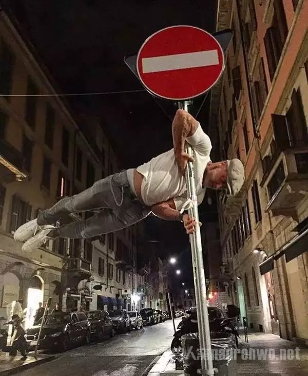 彡