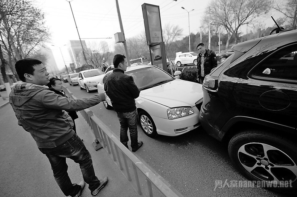 轿车追尾事故职责怎么断定 哪些情况下你不需要付全责:追尾职责确定