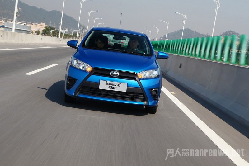 2017YARiS L ļı