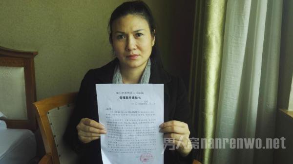 江先路病亡后留下巨额未还债务，妻子赵璟娅如今举步维艰