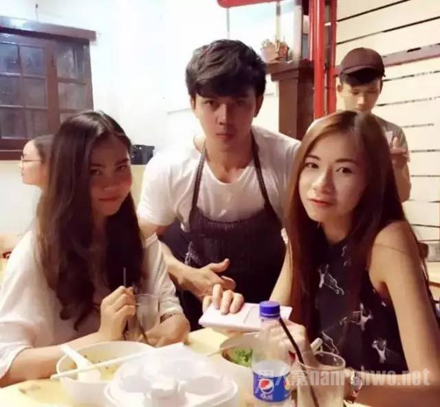 美女合照