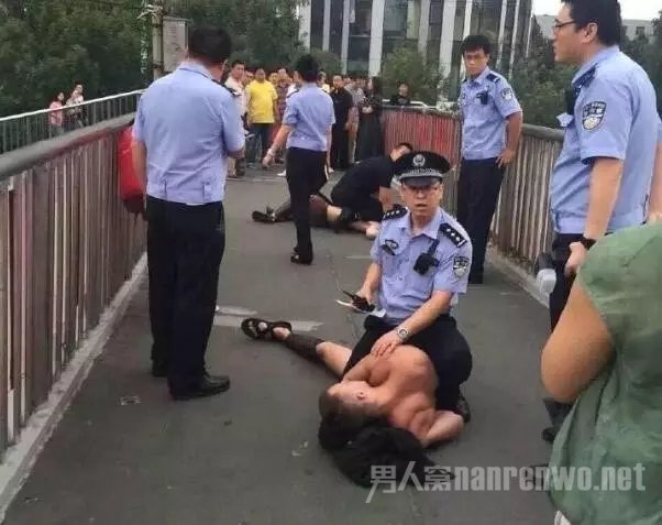 警察