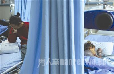 两岁娃跌滚烫开水